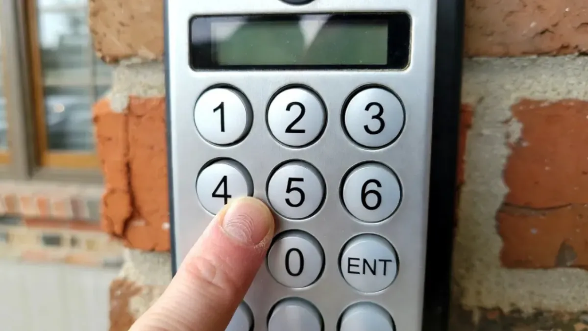 use lock mode to disable wireless access temporarily
